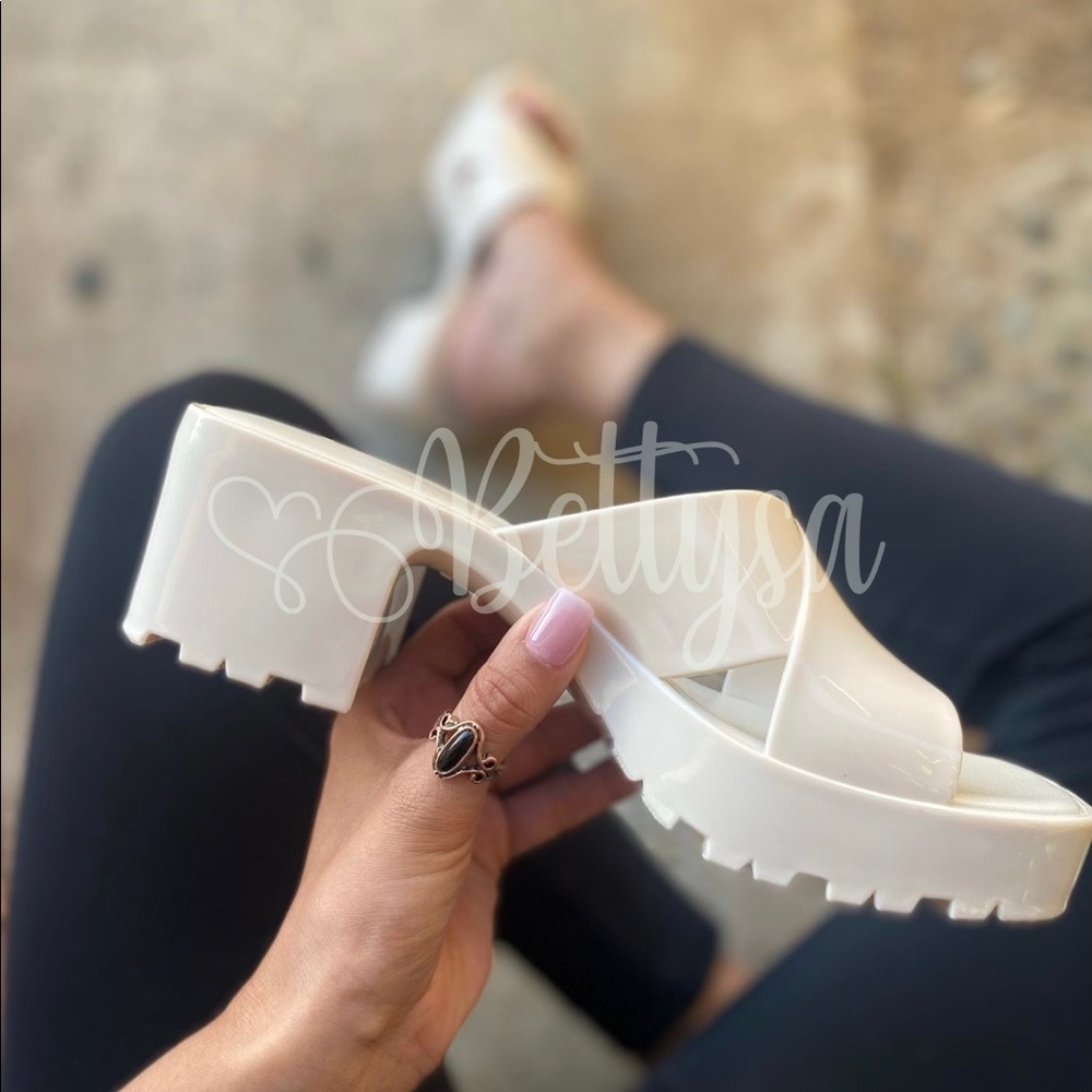 COPY - Beige Chunky Heel Jelly Sandals